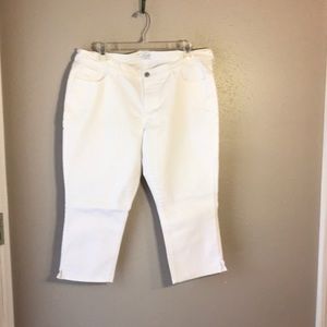 Old Navy white denim capris
